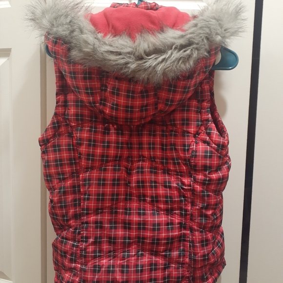 NWOT Aeropostale Pink Plaid Puffer Vest w/ Hood! - Picture 3 of 9